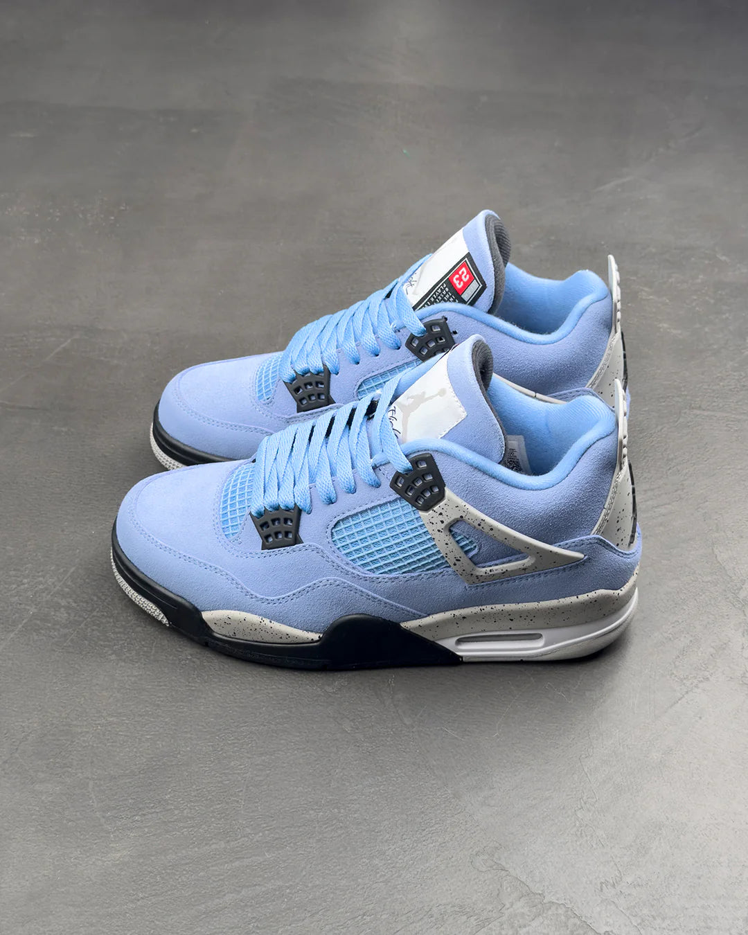 Air Jordan 4 Retro 'University Blue'