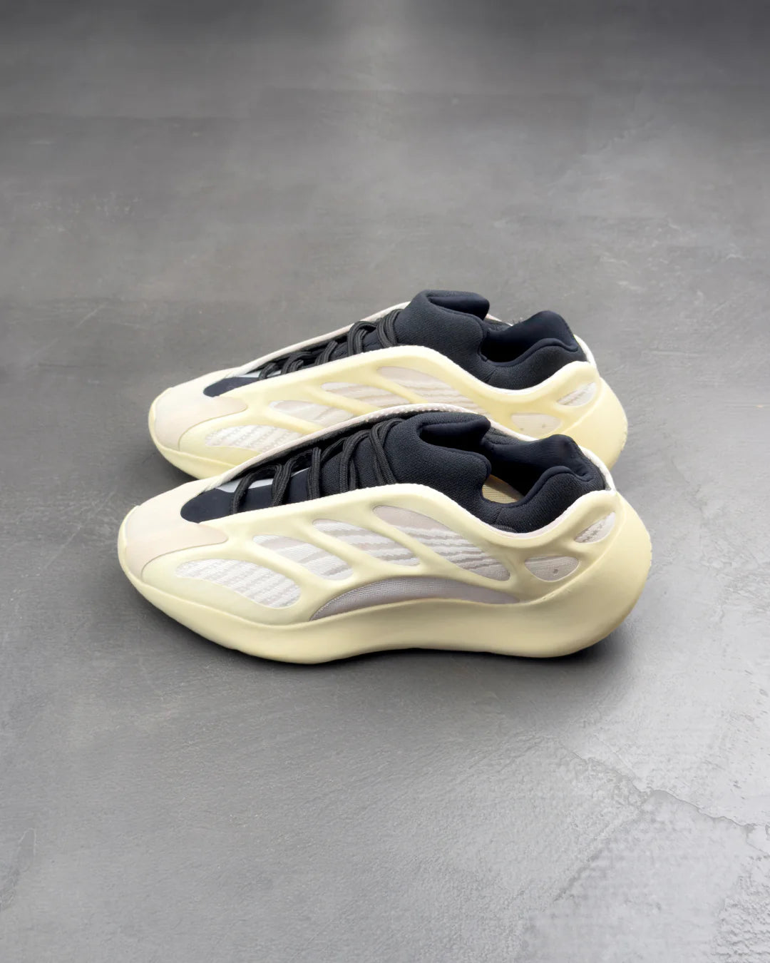 Adidas Yeezy 700 V3 Azael