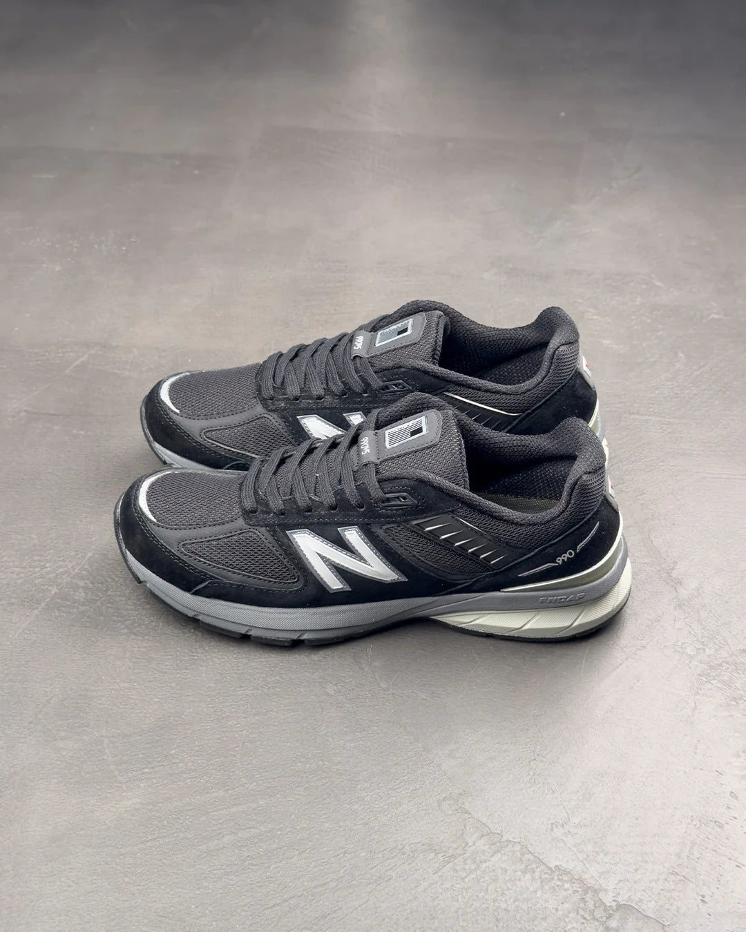 New Balance 990 V5 BLACK & SILVER W990BK5