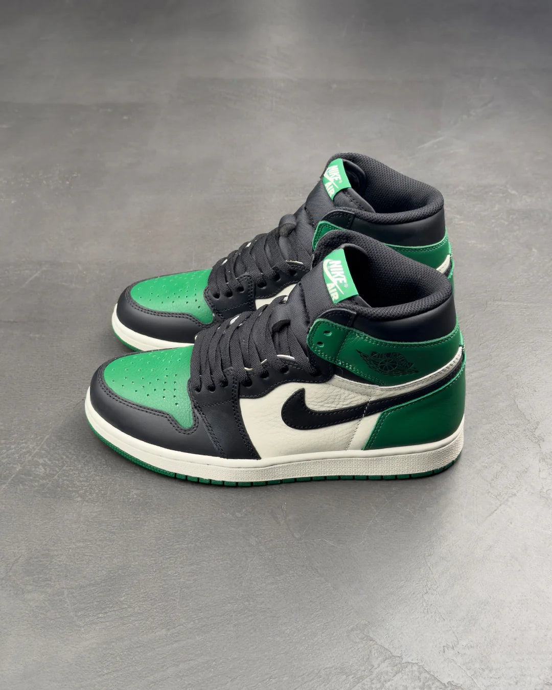 Air Jordan 1 Retro High OG 'Pine Green'