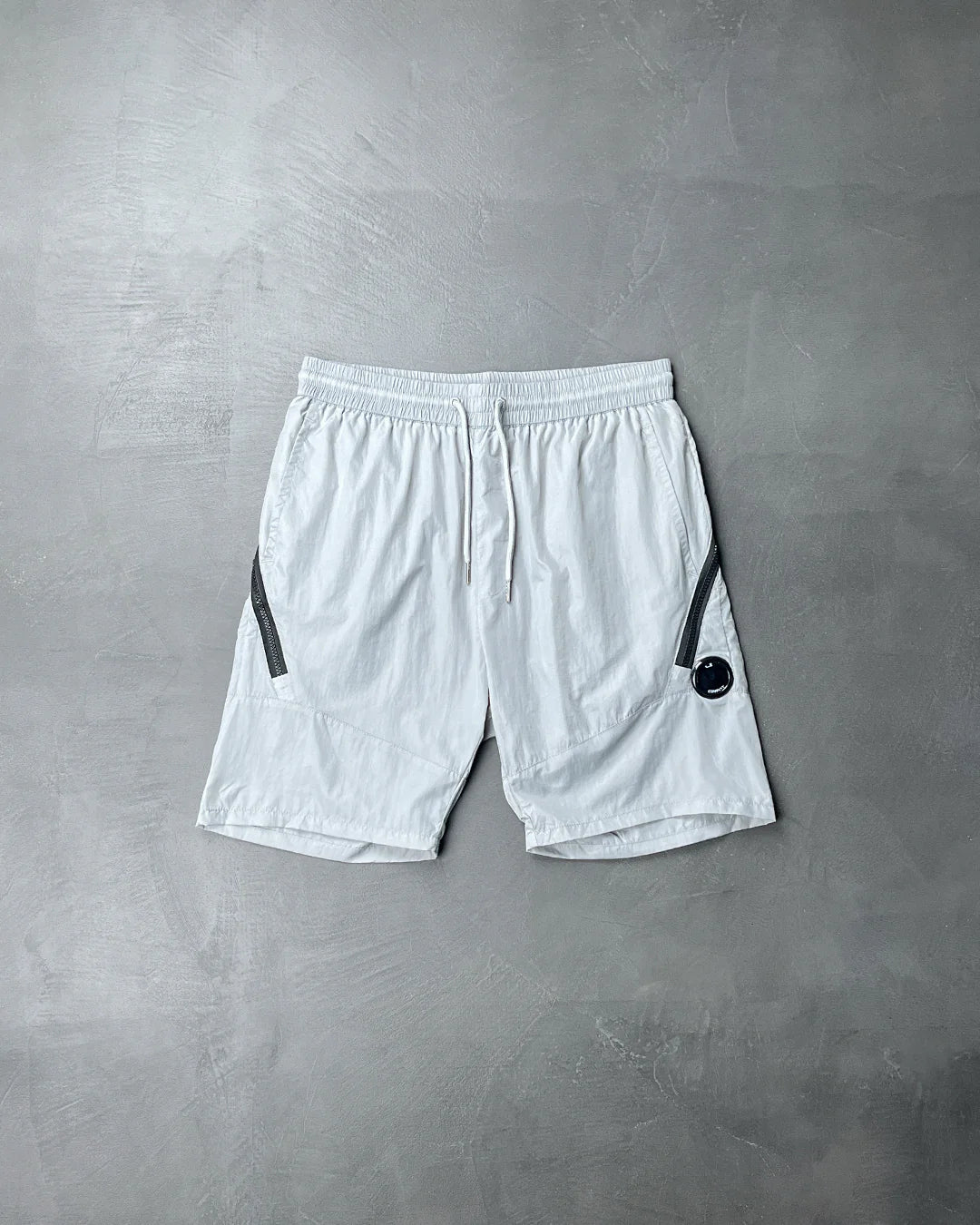 C.P. COMPANY Chrome Lens Pocket Shorts Grey