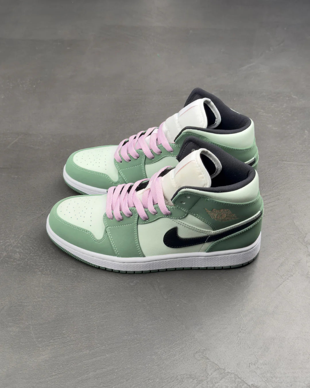 Air Jordan 1 Mid SE 'Dutch Green'